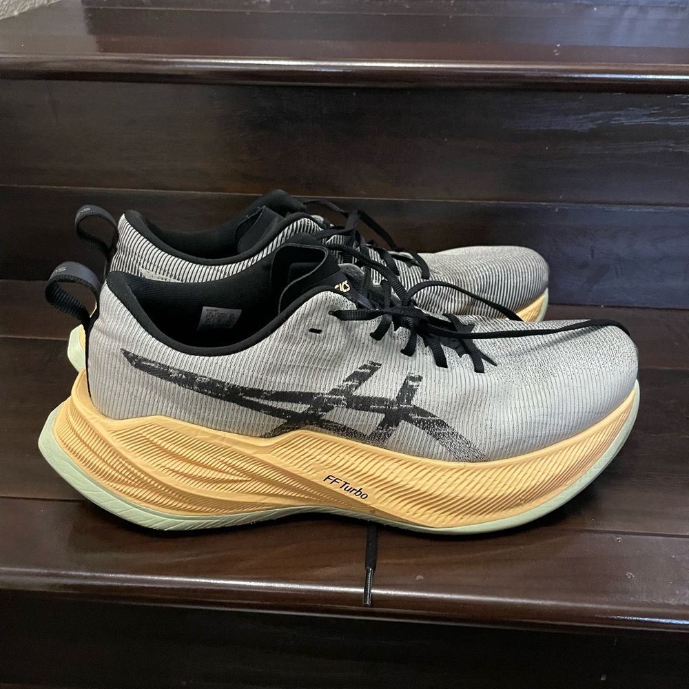 ASICS Superblast Men’s 9.5